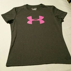 NWOT Under Armour tee